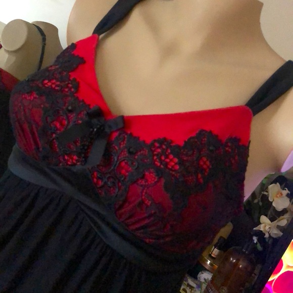 ELEGANT SOMA NIGHTGOWN BLACK RED LACE RHINESTONES XS - Picture 1 of 4